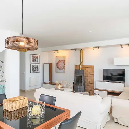 Holiday home Adosado Bellavista A By Homevillas360